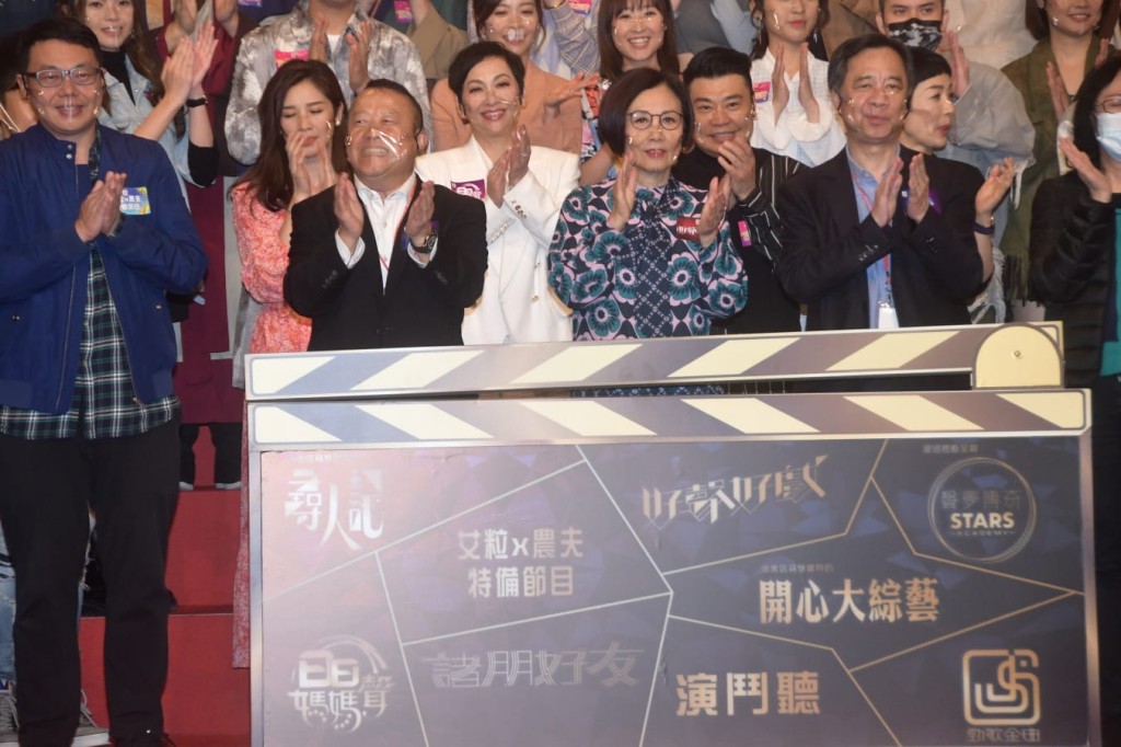 談到開訓練班吸引更多年輕人入行，志偉稱TVB多選擇是入行最佳途徑。