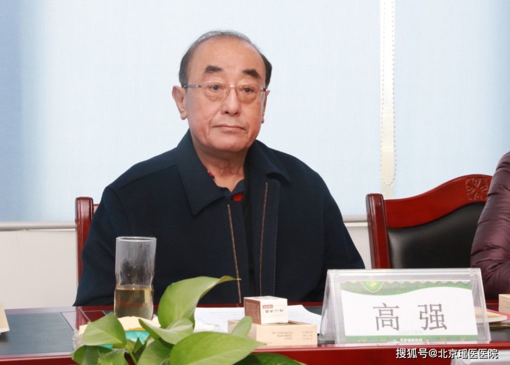 高強批評英美等國抗疫政策失誤,又指內地不會「與病毒共存」。網上圖片