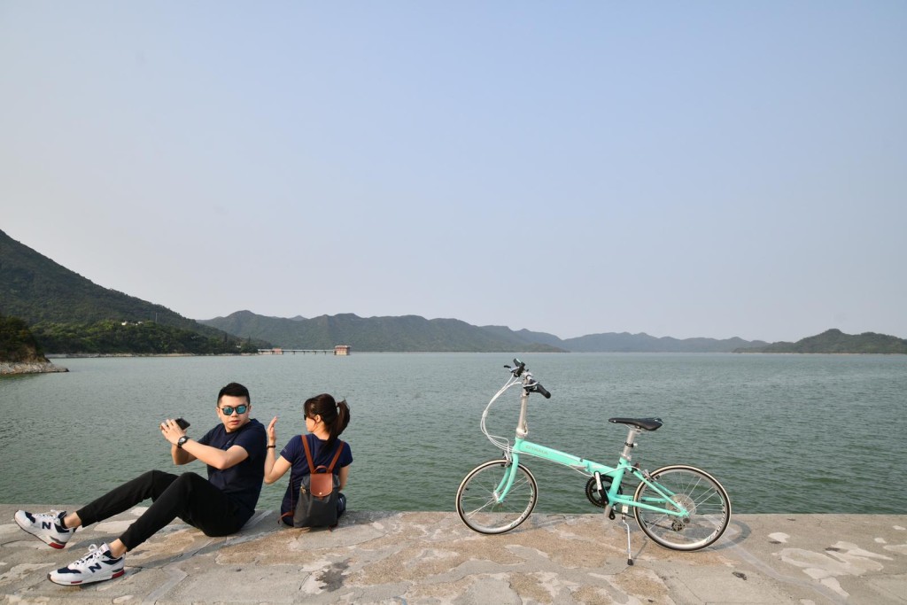 衆多市民到大尾篤郊遊。