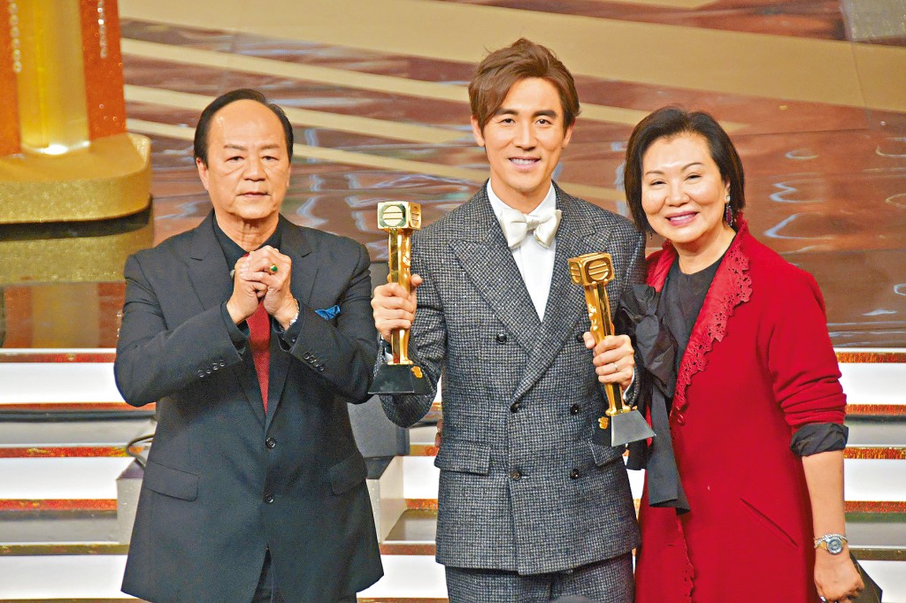 狄龍兒子譚俊彥是上屆《萬千星輝頒獎典禮2021》視帝！
