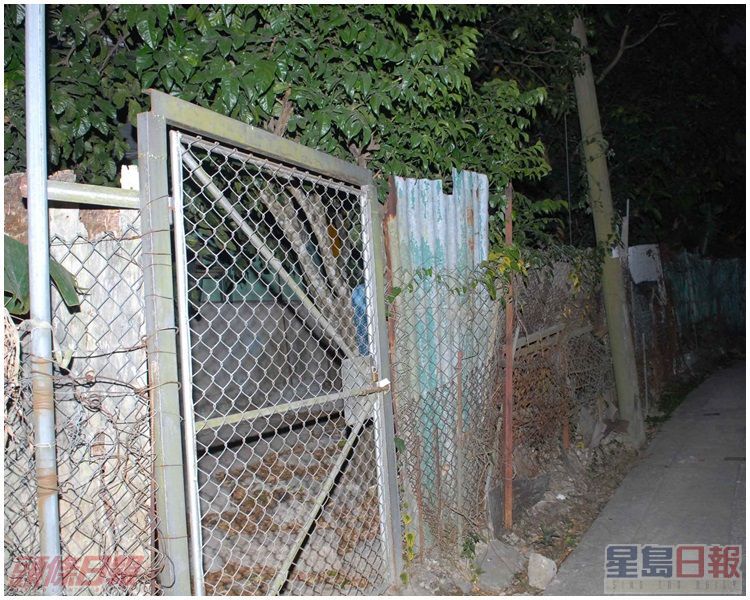 印傭被打時曾住的村屋。資料圖片
