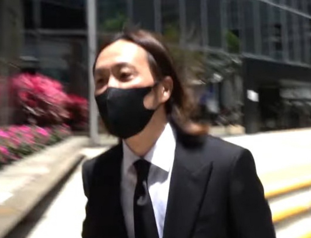鄭中基早前被傳媒拍到現身家事法庭,令離婚傳聞甚上塵囂。 鄭中基早前被傳媒拍到現身家事法庭,令離婚傳聞甚上塵囂。