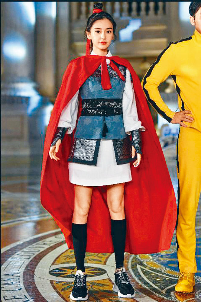 Baby的花木蘭造型夠青爽。