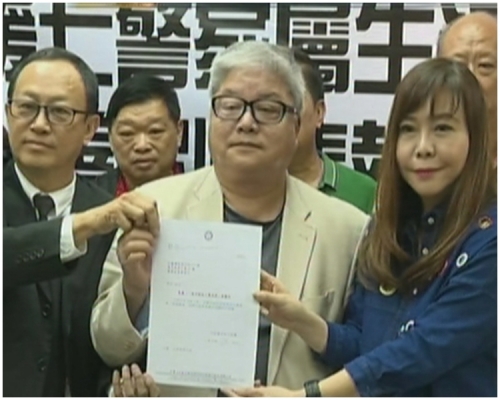 七警每人得到7857元捐款。