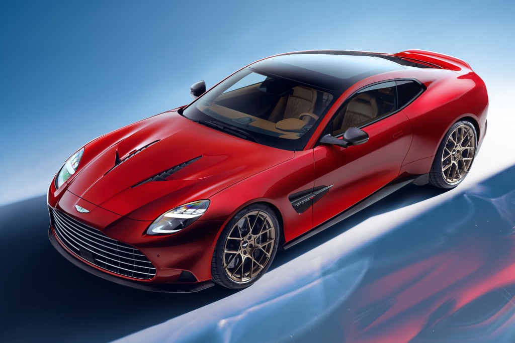 全新超跑Aston Martin Vanquish級數比前作DBS Superleggera更高，廠方特別為新車研發了全新V12引擎。