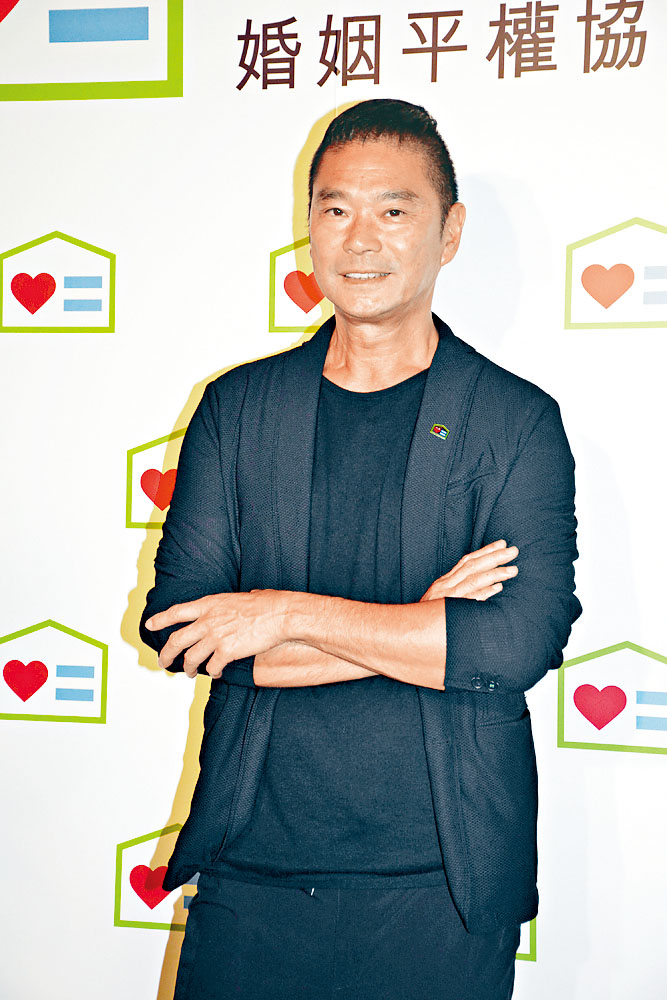 邓达智计划到泰国旅行，庆祝结婚两周年。