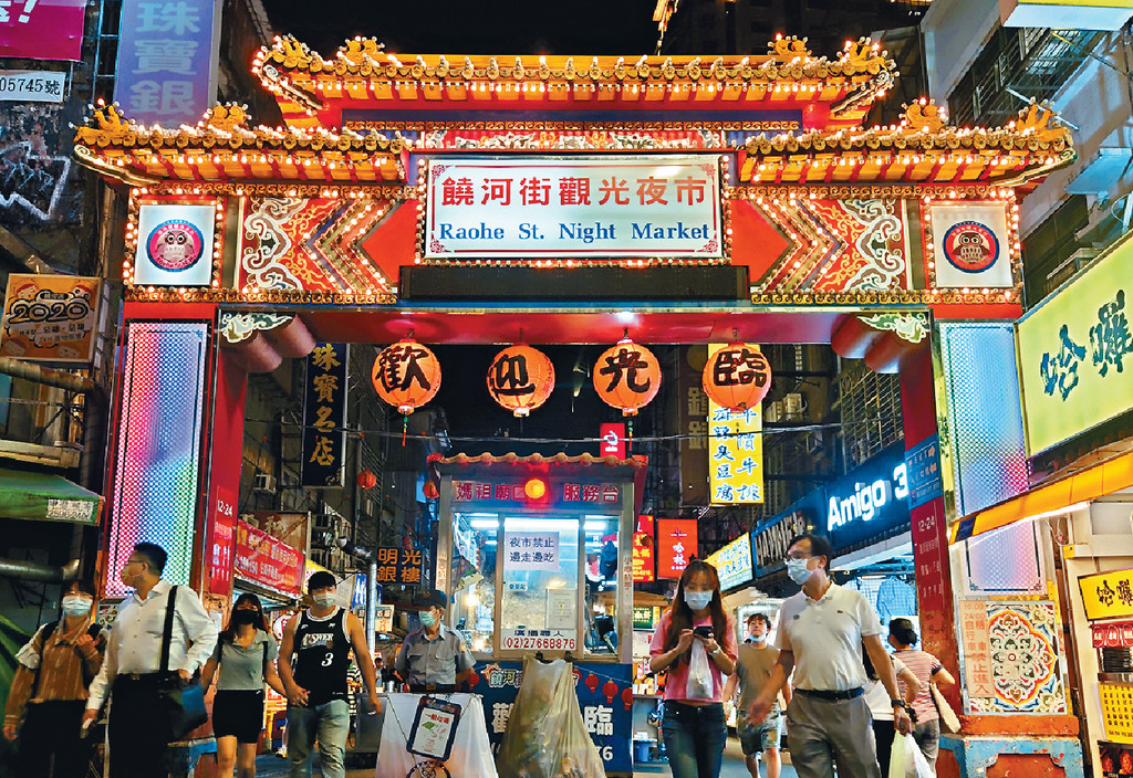 ■室內強制口罩令解除,但自由行旅客7天自主防疫期間,外出須戴口罩。 ■室內強制口罩令解除,但自由行旅客7天自主防疫期間,外出須戴口罩。
