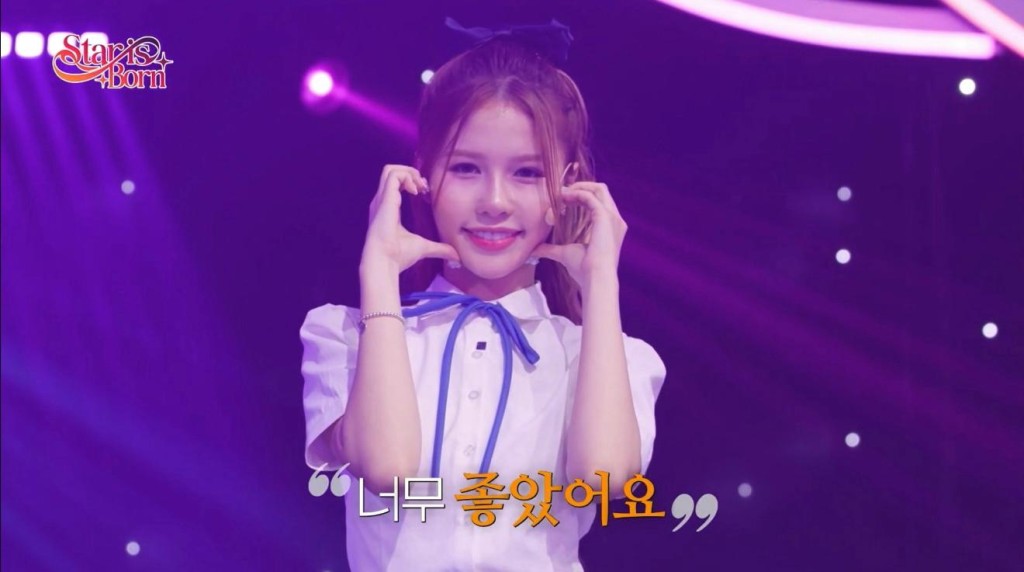 兩姐妹早年贏得《ACE TALENT演藝模特大賽》冠軍後,獲韓國YS GROUP社長Yong Heo賞識。 兩姐妹早年贏得《ACE TALENT演藝模特大賽》冠軍後,獲韓國YS GROUP社長Yong Heo賞識。