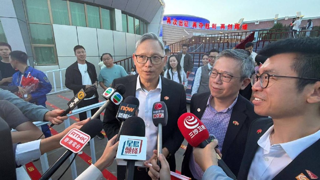 卓孝業在神舟二十三號出征儀式中表示，希望香港首位太空人黎家盈助帶動太空科研熱。郭詠欣攝