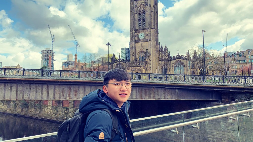 鄭家朗指，自己已身處英國。鄭家朗FB