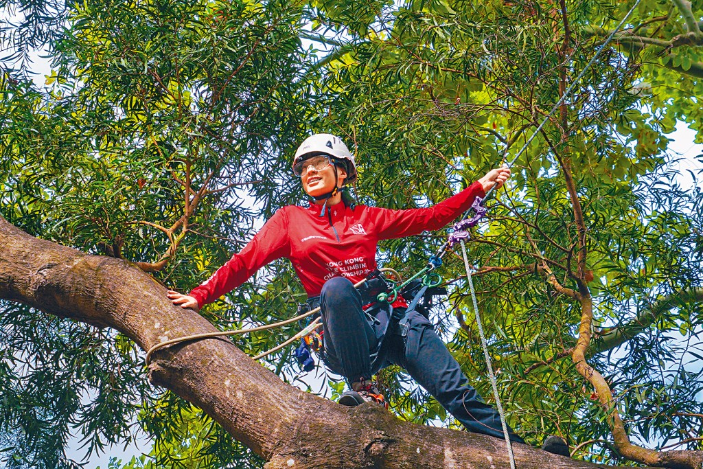 註冊攀樹師李綺璇在泛亞太平洋區攀樹錦標賽2026的初賽中，奪得空中拯救項目第3名。