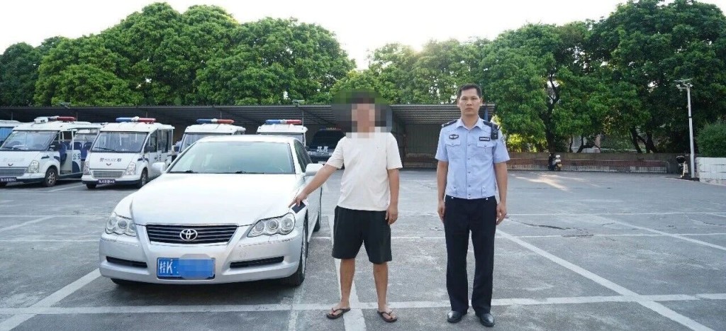 廣西男高考試場外玩漂移,被處10日行政拘留。 廣西男高考試場外玩漂移,被處10日行政拘留。