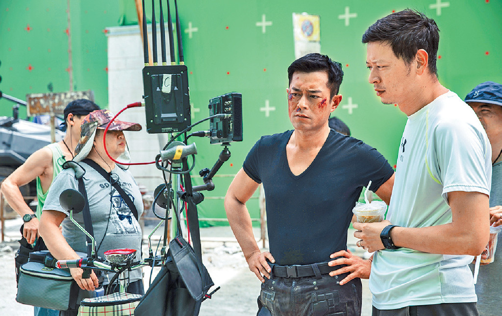 ■身為總監製的古仔甚着緊拍攝效果。