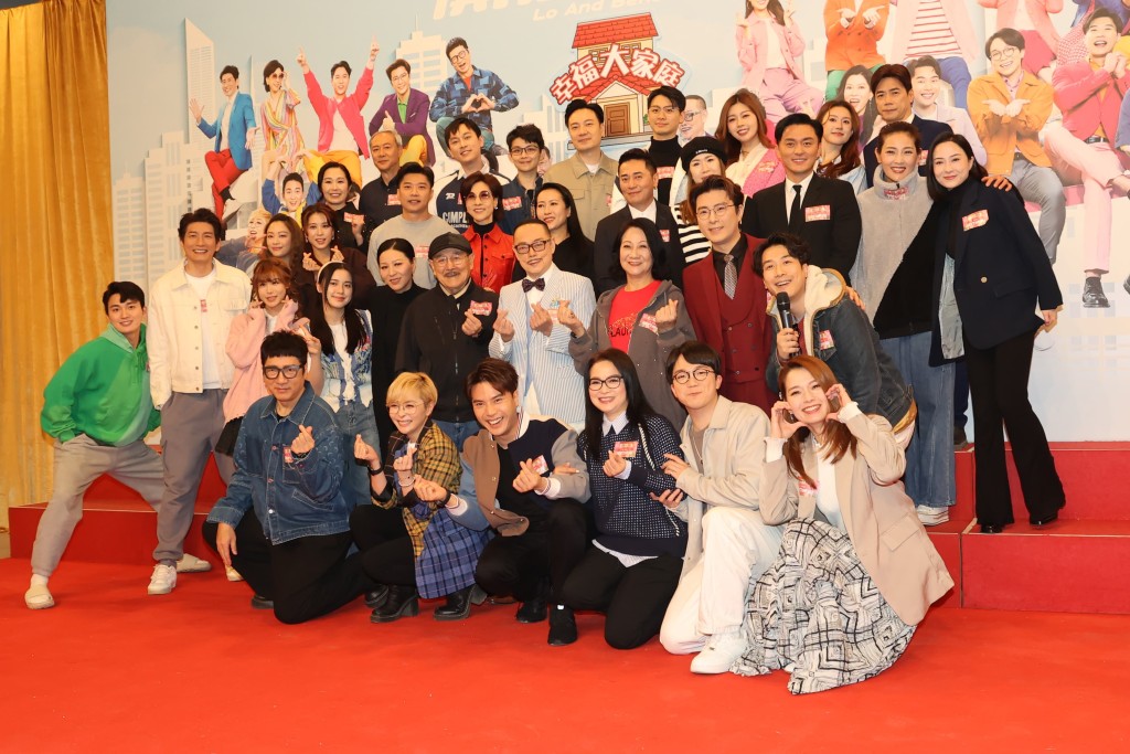 姚焯菲(Chantel)、周嘉洛、呂慧儀、張景淳、陳浚霆、古佩玲、滕麗名、莊思明等出席《愛•回家之開心速遞》宣傳活動。 姚焯菲(Chantel)、周嘉洛、呂慧儀、張景淳、陳浚霆、古佩玲、滕麗名、莊思明等出席《愛•回家之開心速遞》宣傳活動。