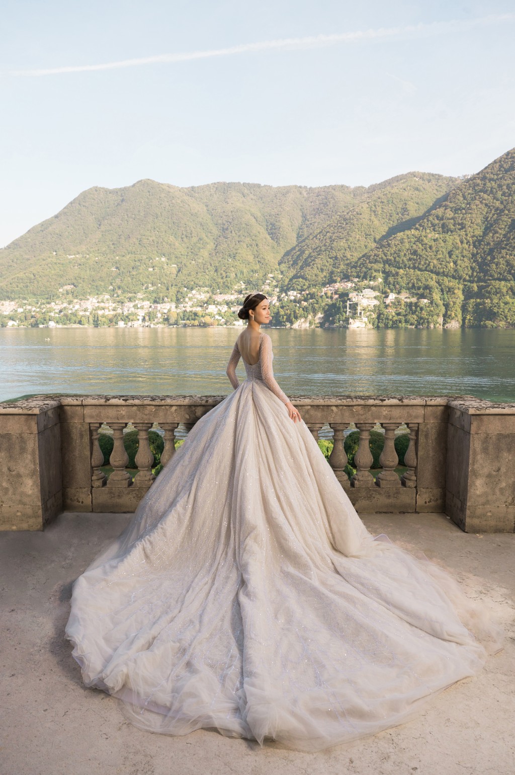 Janice Man的婚纱为澳洲婚纱品牌Paolo Sebastian的高订款式，要价约为65万元。。