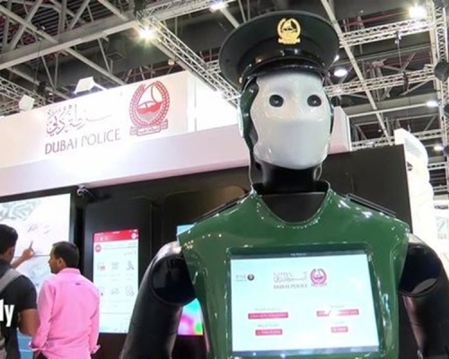 杜拜警方的全球首部机械警察。