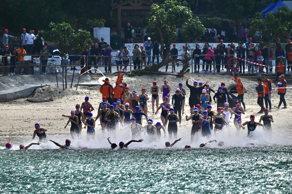 參加者年齡介乎6歲至77歲。陳極彰攝