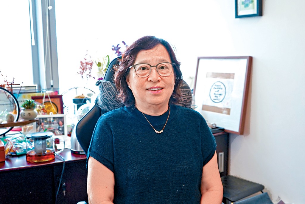醫療社工出身的周燕雯,過去30年埋首研究與教學,只為完善本地晚期照顧及安寧服務。