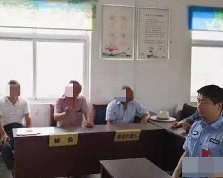 老翁與3名兒子對簿公堂。