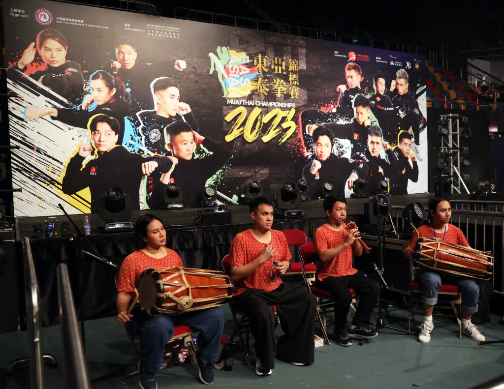 現場有Iive band表演。 中國香港泰拳理事會圖片