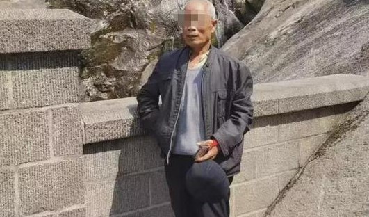 竇勤孝生前多次舉報村霸賀法田。