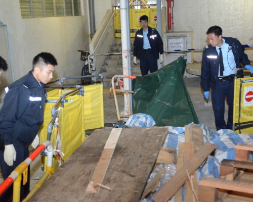 警員在現場檢獲一封遺書及一串佛珠。