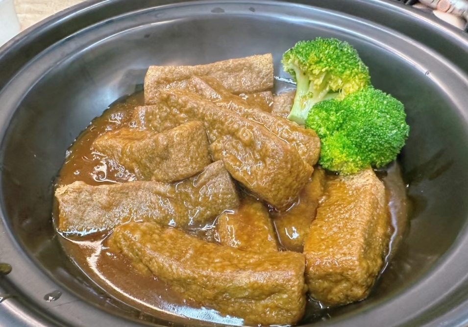 珠海美食2024｜4. 麒麟軒粵菜館　黑豆做的豆腐。（圖片來源：小紅書@米雪Michelle）