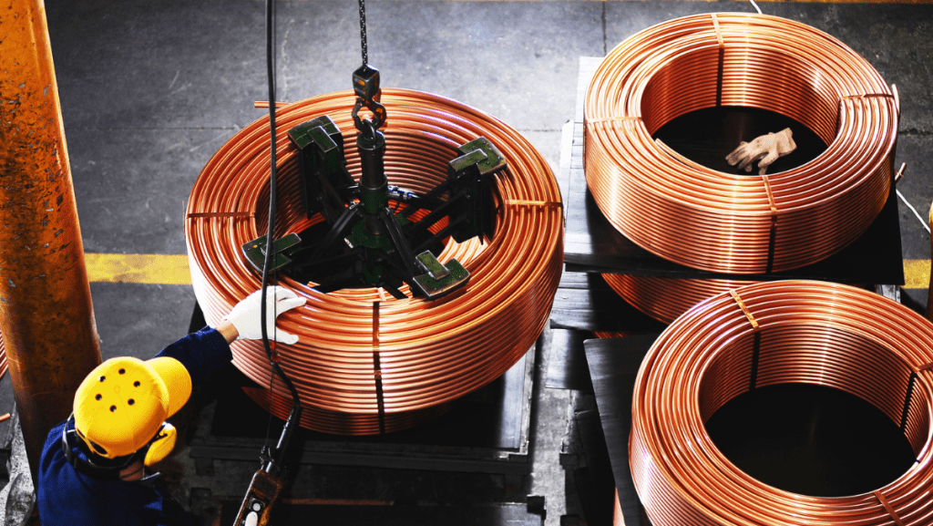 AI重塑貴金屬需求,黃國英明年續看好資源股。 AI重塑貴金屬需求,黃國英明年續看好資源股。