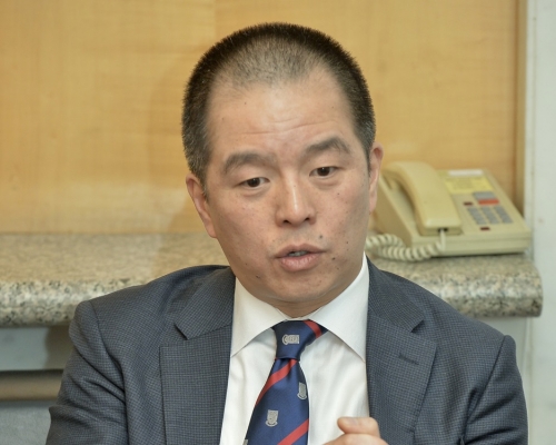 梁嘉傑認為引入非本地培訓醫生並非唯一方法,應從多方面配合。資料圖片
