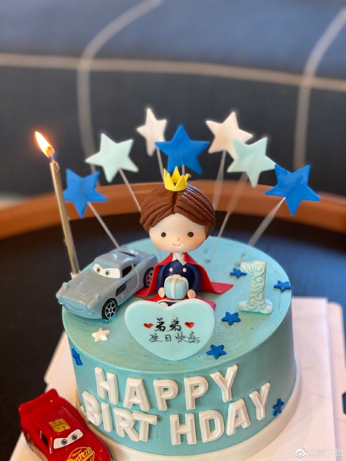 囝囝的1歲生日蛋糕。