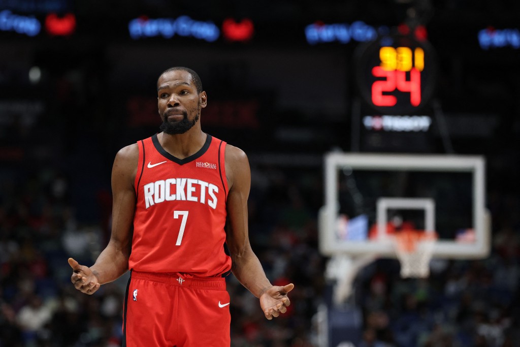 杜蘭特全場15射12中高效得到32分仍輸波。AFP