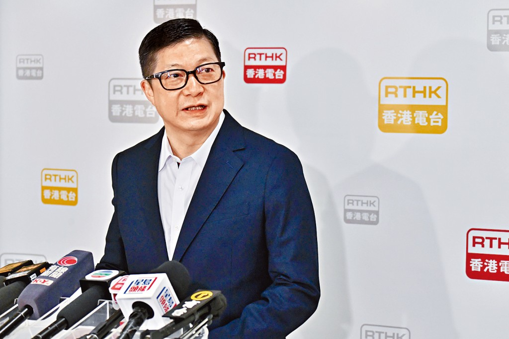 鄧炳強表示，本周六將為新皇崗口岸進行第三次大型演習，動員約1萬名公務員參與。