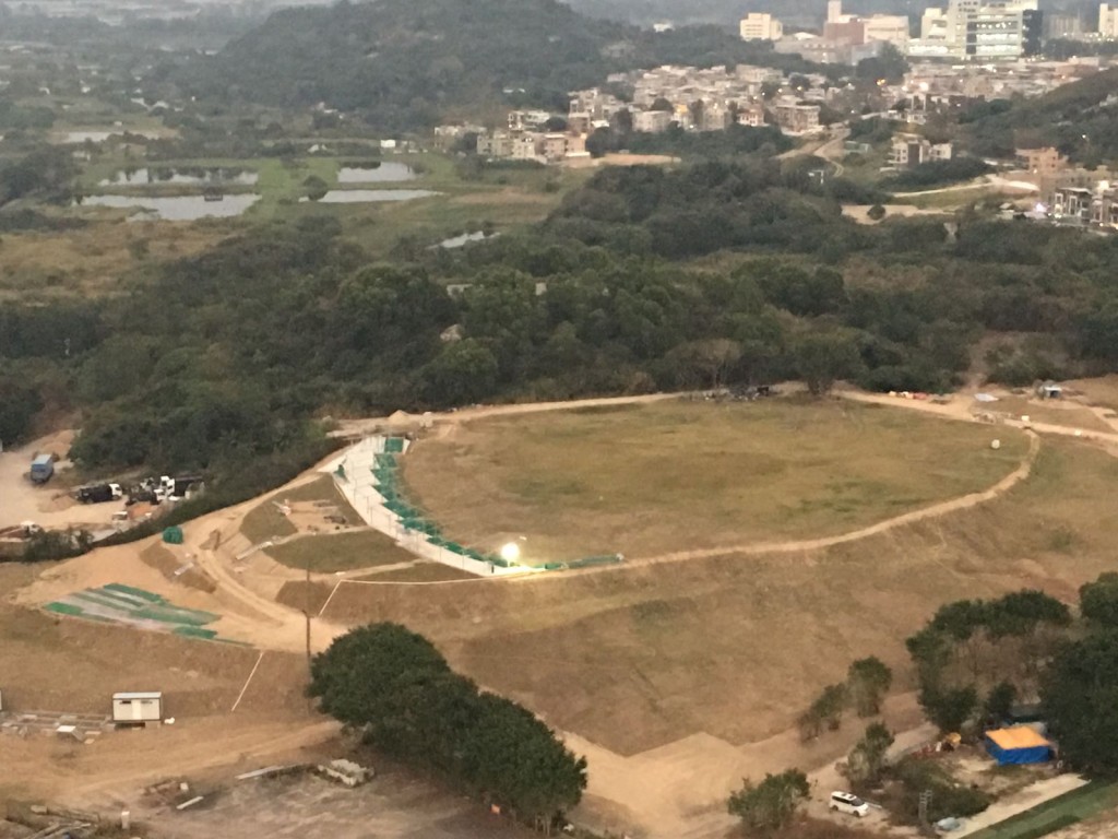 申訴專員公署指「泥頭山」的發展狀況不斷有變。