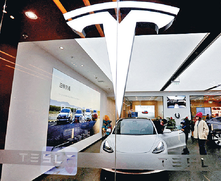 ■Tesla減價搶佔電動車市場，或導致短期股價波動。
