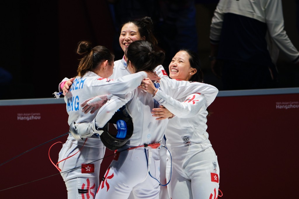 港女子重劍隊大勝日本首入決賽。港協暨奧委會提供