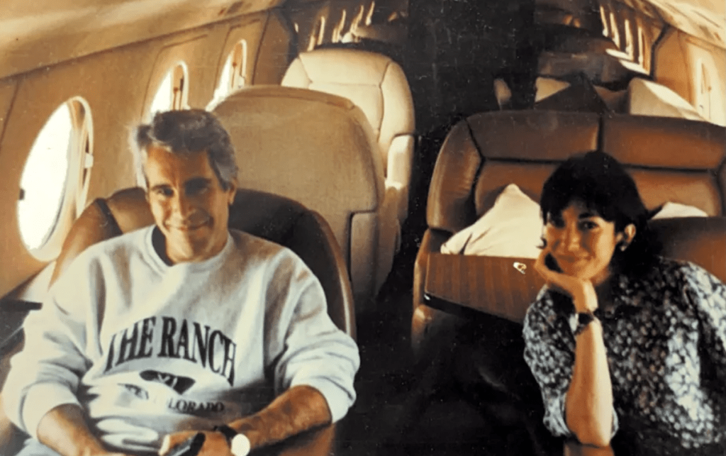 愛潑斯坦其後於2015年8月20日致函億萬富豪Tom Pritzker時，更形容該場晚宴「相當瘋狂」。美聯社