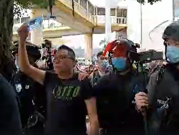 譚得志 FB直播影片截圖。