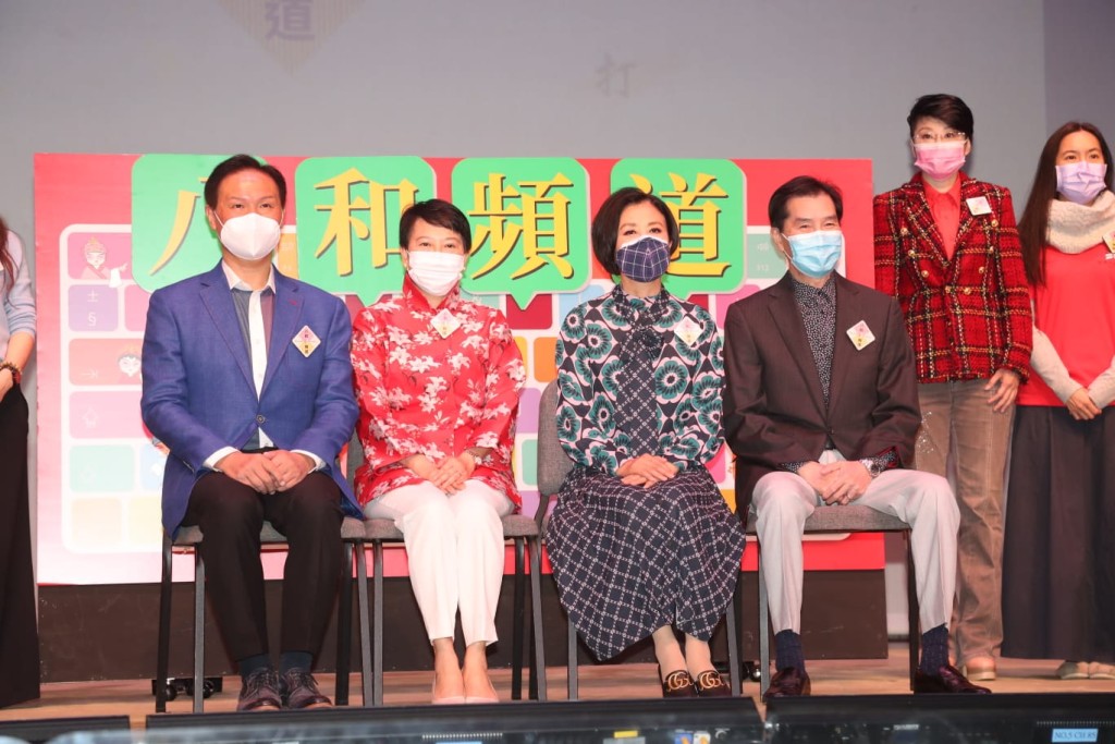疫情影響粵劇界，阿姐主動尋找其他渠道為業界幫手。