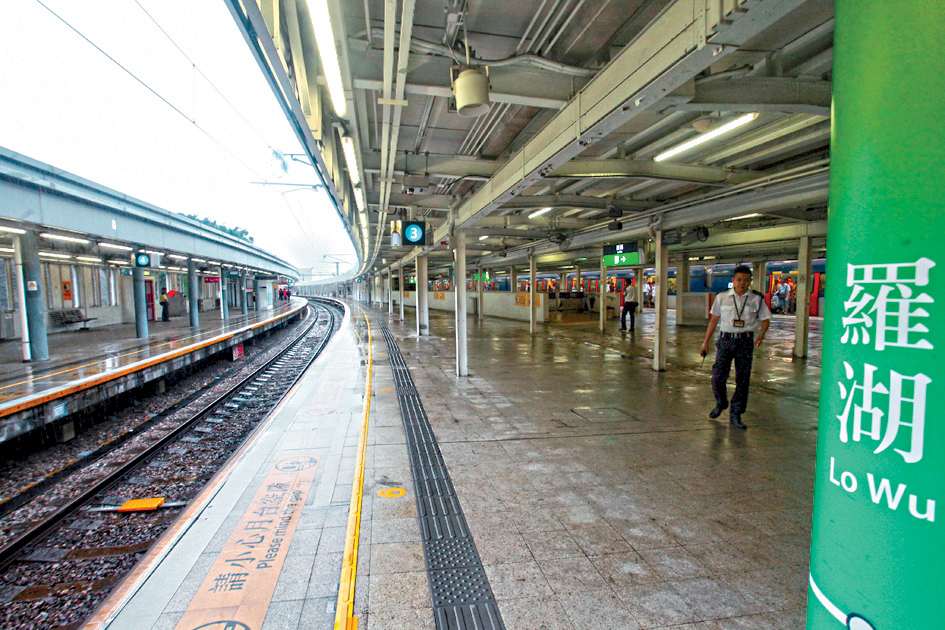 2020年明愛醫院及羅湖口岸等炸彈案，8名男女涉案被控反恐條例下的「串謀犯對訂明標的之爆炸」等罪，於高院續審。