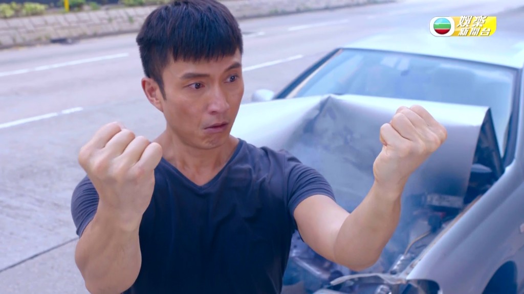 陳山聰於劇中擁有「刀槍不入」超能力。