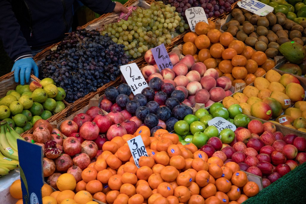 研究采用的低脂食品包括水果。路透社