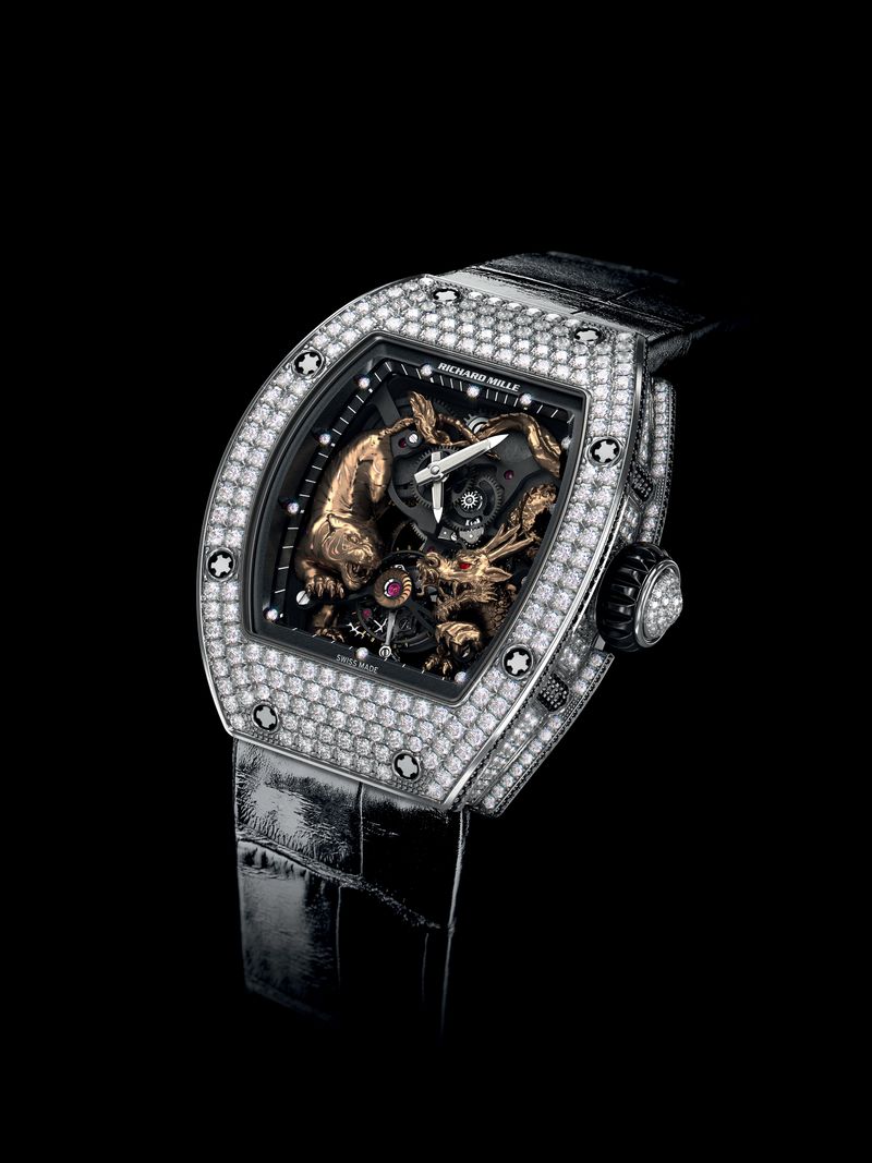 蘊含《臥虎藏龍》美學元素的RM 51-01楊紫瓊龍虎陀飛輪腕錶。