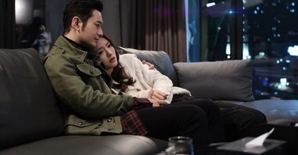 黄晓明近年少谈家庭事。