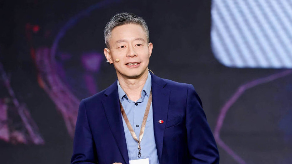 「中国天眼」首席科学家李菂，获物理界最高奖项。