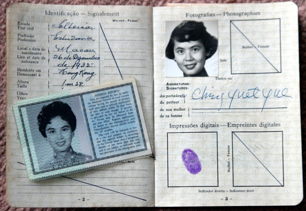 林黛的澳门护照及美国绿卡（左）。资料图片