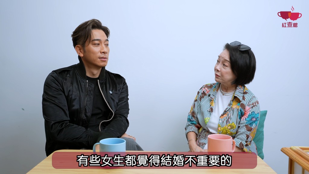 吳卓羲被問是否真的與張曦雯拍拖，吳卓羲先是冷笑一聲，其後暗認與張曦雯的緋聞只是炒作。