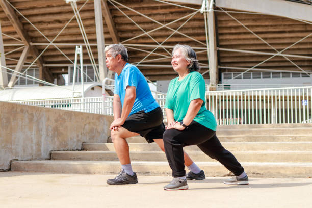 老人家应做适量运动。