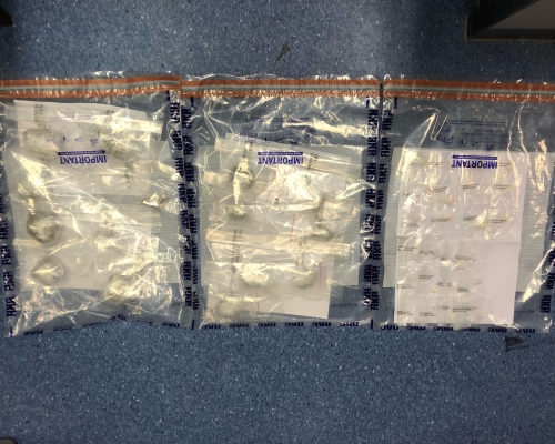 行動中,警方檢獲約值10萬元毒品及工具。 警方圖片