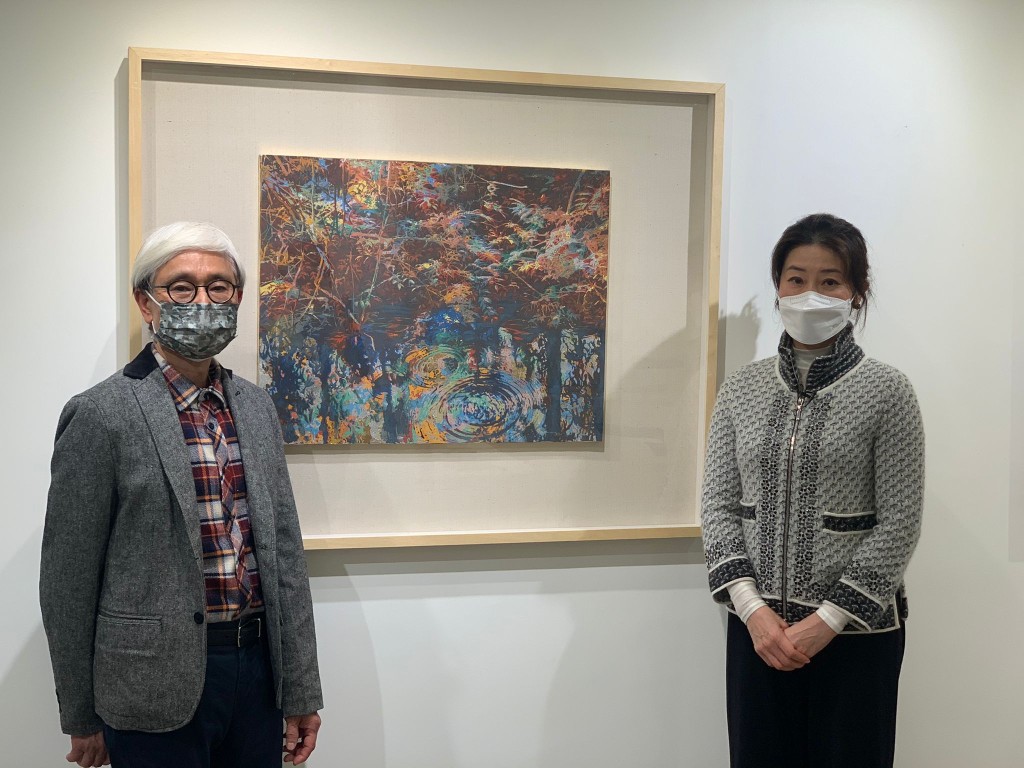 香港岩彩艺术学会近月成立,由钟大富(左)及朱秋慧(右)出任正、副会长。