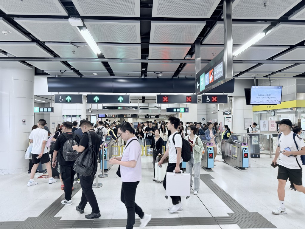 楊美珍提到，港鐵將提供更多增值服務給乘客。資料圖片